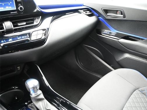 2021 Toyota C-HR XLE