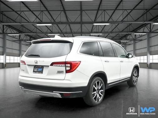 2022 Honda Pilot Touring 7-Passenger
