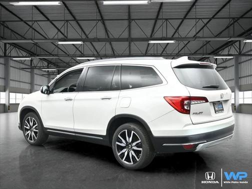 2022 Honda Pilot Touring 7-Passenger