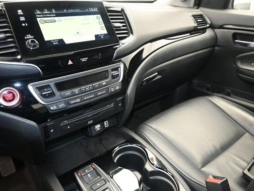 2022 Honda Pilot Touring 7-Passenger