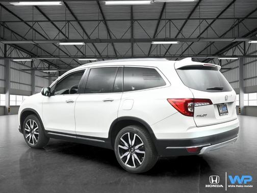 2022 Honda Pilot Touring 7-Passenger