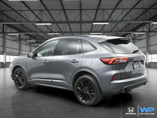 2023 Ford Escape ST-Line Elite