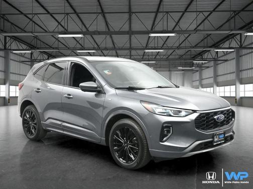 2023 Ford Escape ST-Line Elite