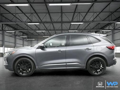 2023 Ford Escape ST-Line Elite