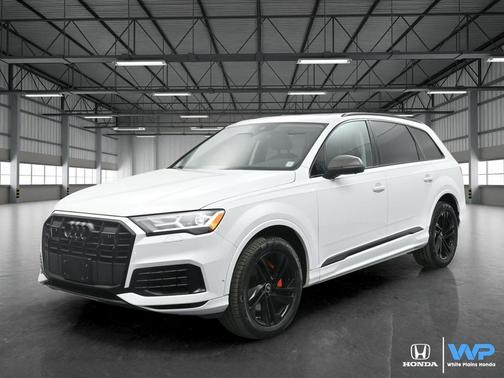 2022 Audi Q7 55 Premium Plus