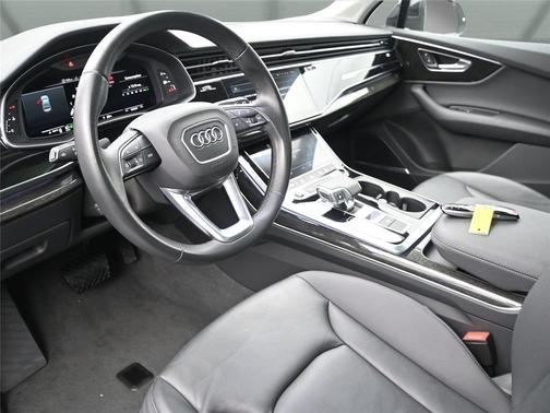 2022 Audi Q7 55 Premium Plus