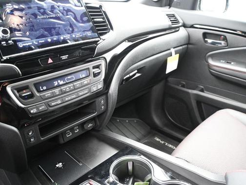 2025 Honda Ridgeline Black Edition