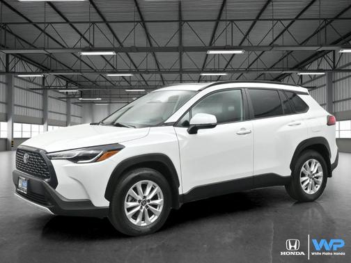 2022 Toyota Corolla Cross LE