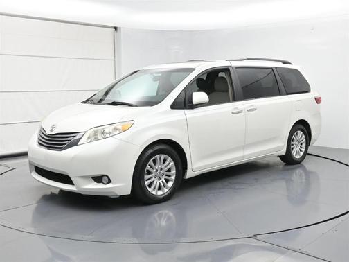 2017 Toyota Sienna Limited Premium