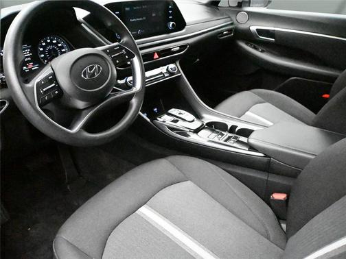 2022 Hyundai SONATA SEL