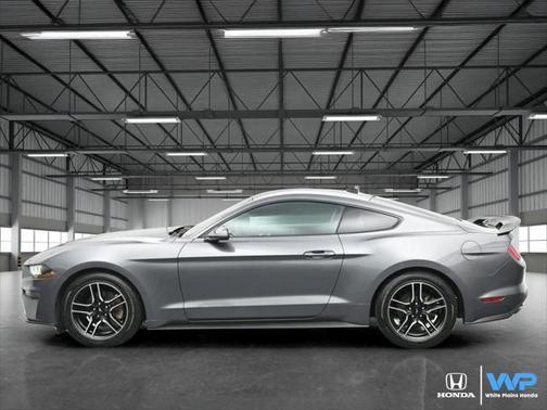 2022 Ford Mustang EcoBoost
