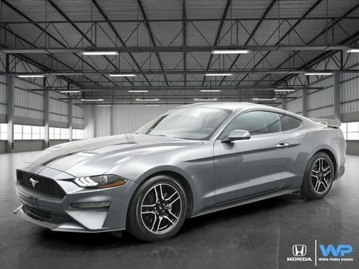 2022 Ford Mustang EcoBoost