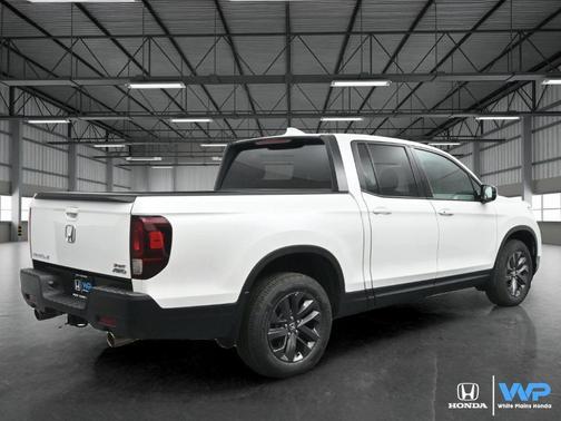 2023 Honda Ridgeline Sport