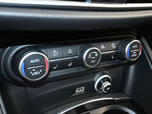2022 Alfa Romeo Stelvio Ti