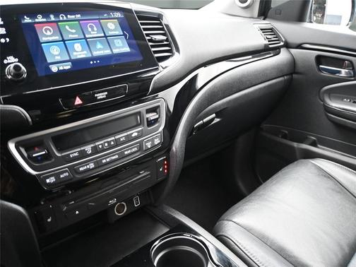 2020 Honda Pilot Touring 8-Passenger