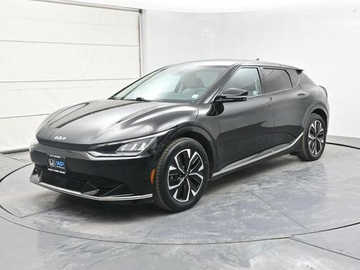 2022 Kia EV6 Wind