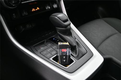 Ice 2025 Toyota RAV4 XLE