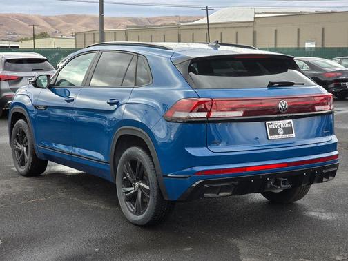 2025 Volkswagen Atlas Cross Sport 2.0T SEL R-Line Black