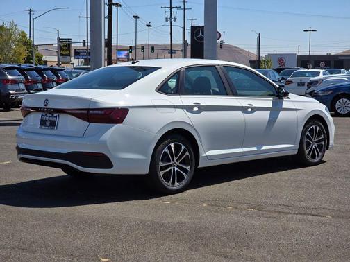 2025 Volkswagen Jetta 1.5T Sport