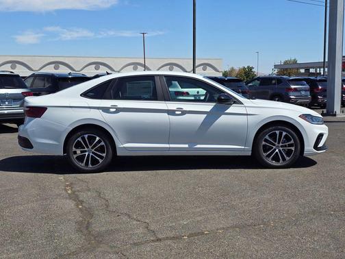 2025 Volkswagen Jetta 1.5T Sport