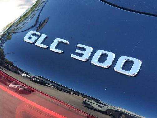 2022 Mercedes-Benz GLC 300 Base 4MATIC