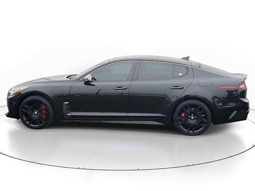 2022 Kia Stinger GT2