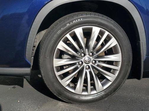 2020 Toyota Highlander Platinum