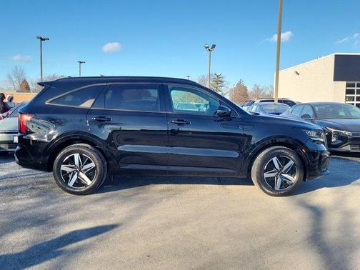 2023 Kia Sorento S