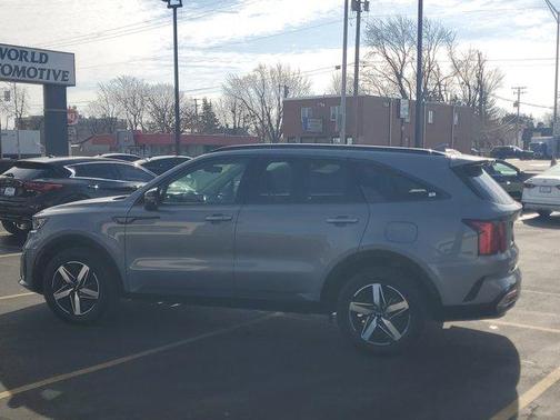 2023 Kia Sorento S