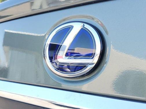 2020 Lexus ES 300h Base