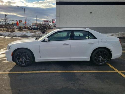 2019 Chrysler 300 S