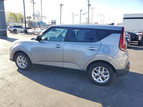 2022 Kia Soul LX