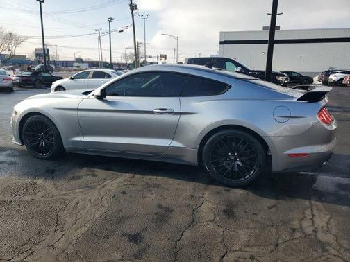 2020 Ford Mustang 