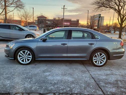 2018 Volkswagen Passat 2.0T SE w/ Technology