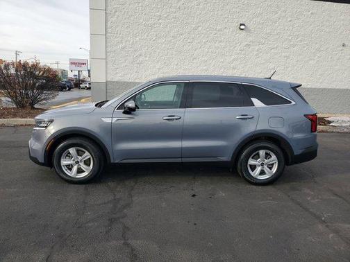 2023 Kia Sorento LX