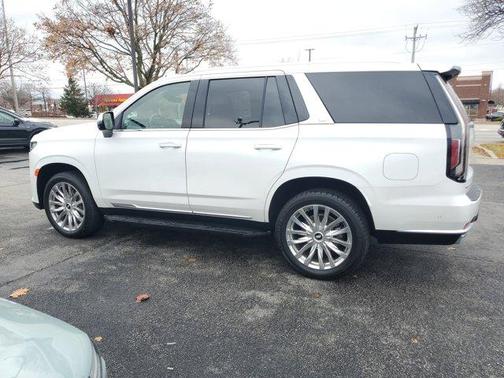 2023 Cadillac Escalade Premium Luxury