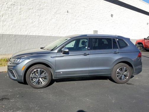 2024 Volkswagen Tiguan 2.0T Wolfsburg Edition