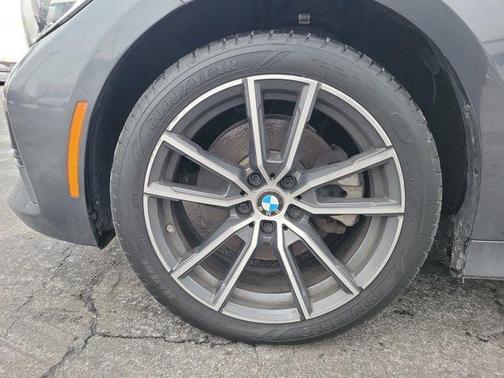 2021 BMW 330 i xDrive