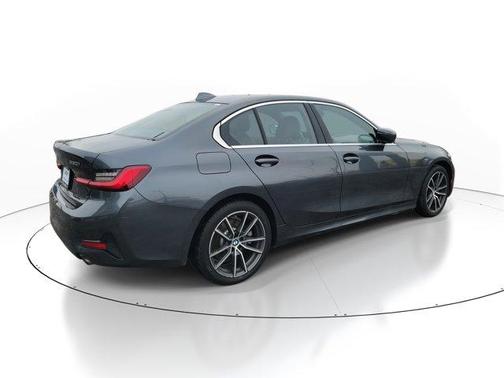 2021 BMW 330 i xDrive