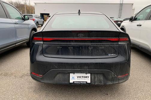 2025 Toyota Prius LE