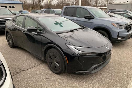 2025 Toyota Prius LE