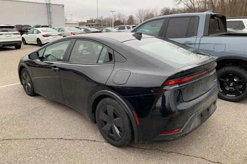 2025 Toyota Prius LE