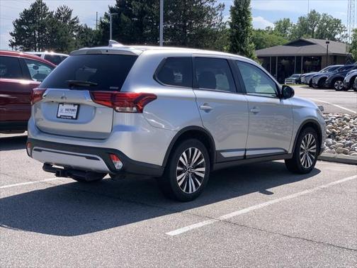 2020 Mitsubishi Outlander ES
