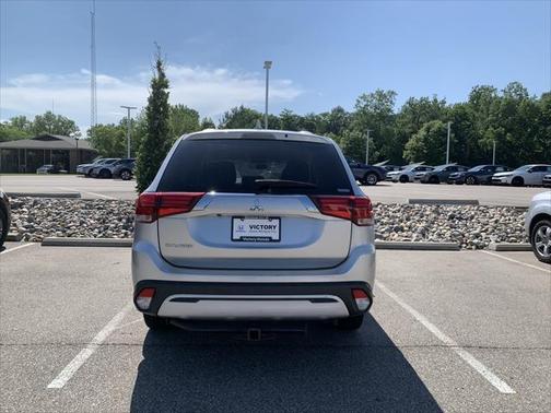 2020 Mitsubishi Outlander ES
