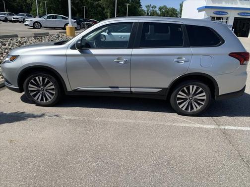 2020 Mitsubishi Outlander ES