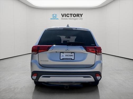 2020 Mitsubishi Outlander ES