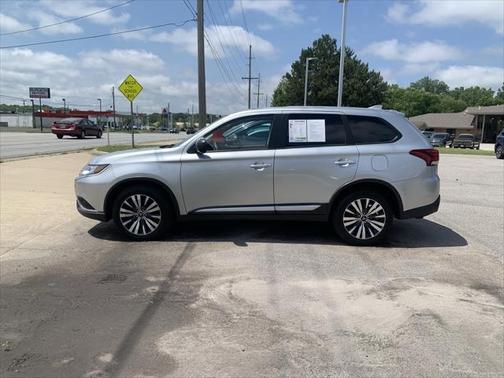 2020 Mitsubishi Outlander ES