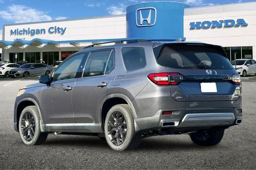 2025 Honda Pilot Touring 8-Passenger