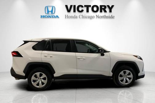 Ice 2025 Toyota RAV4 LE