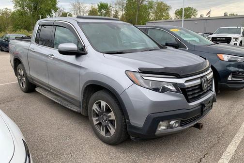 Lunar Silver Metallic 2017 Honda Ridgeline RTL-E